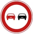 Prohibition for motor vehicles to overtake each other.