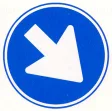 Obligation for all drivers to pass the sign on the side indicated by the arrow.