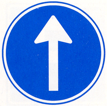 Verplichte rijrichting rechtdoor.